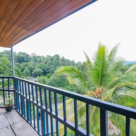 Blue Haven Guest House 캔디 외부 사진