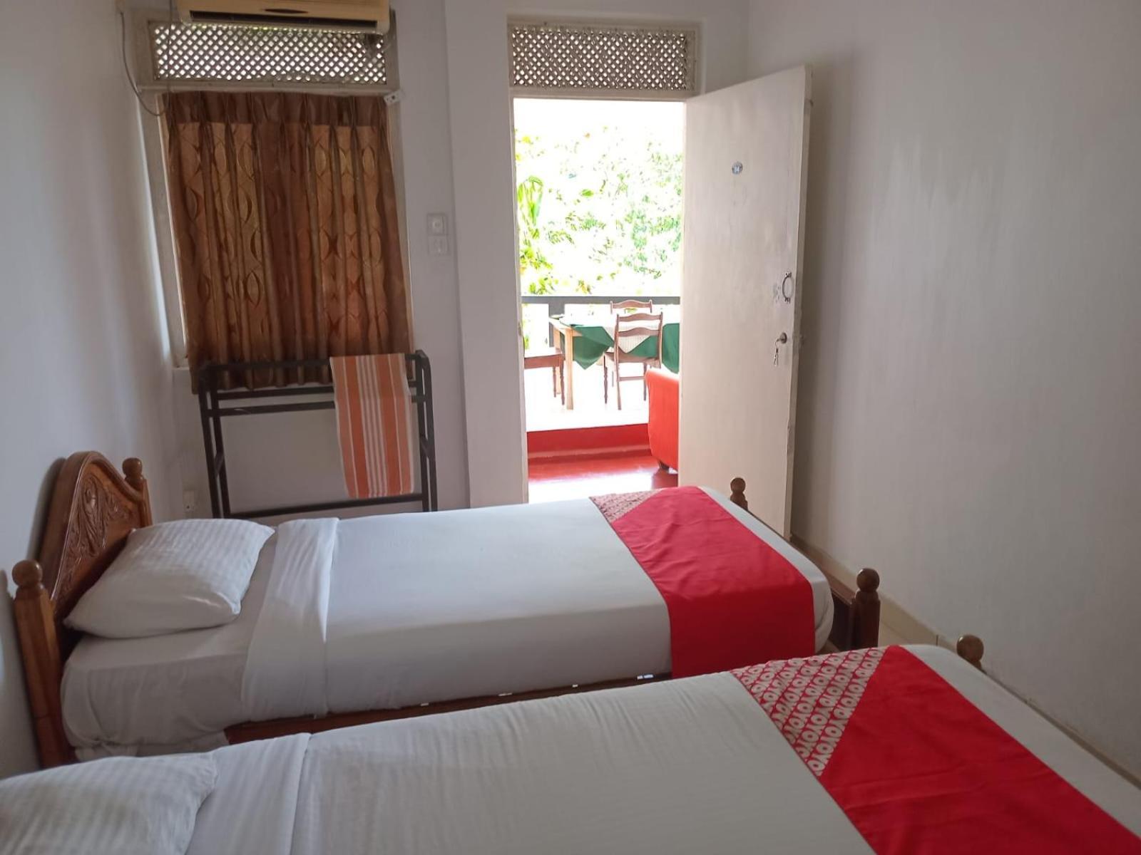 Blue Haven Guest House 캔디 외부 사진